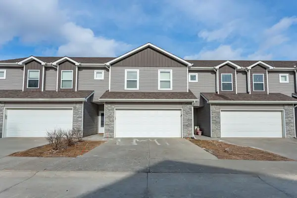 2862 NW Penny Lane, Ankeny, IA 50023