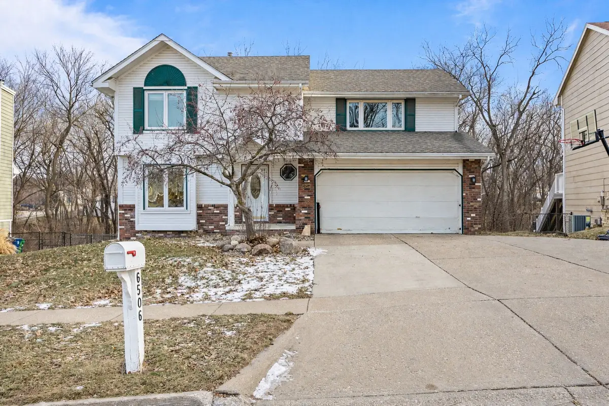 6506 Hickory Lane, Urbandale, IA 50322 - Image #1