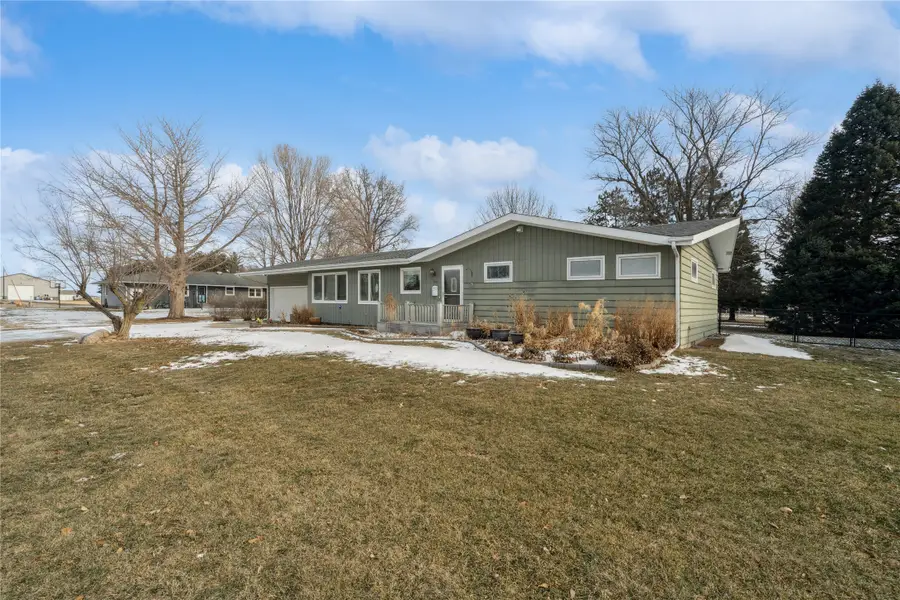 105 S 10th Street, Montezuma, IA 50171 - #3