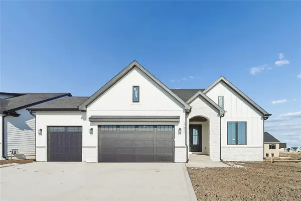 17317 Brookview Drive, Urbandale, IA 50322