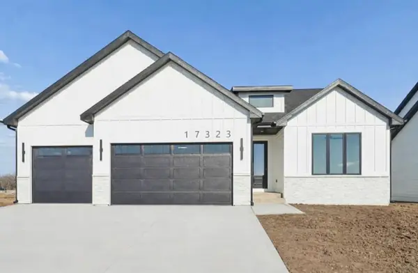 17323 Brookview Drive, Urbandale, IA 50322