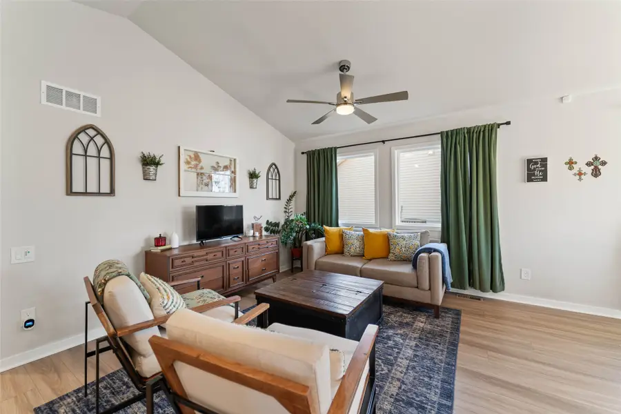 390 Commons Drive, Carlisle, IA 50047 - Image #3