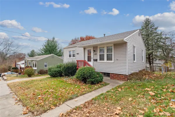 814 S 1st Street, Knoxville, IA 50138