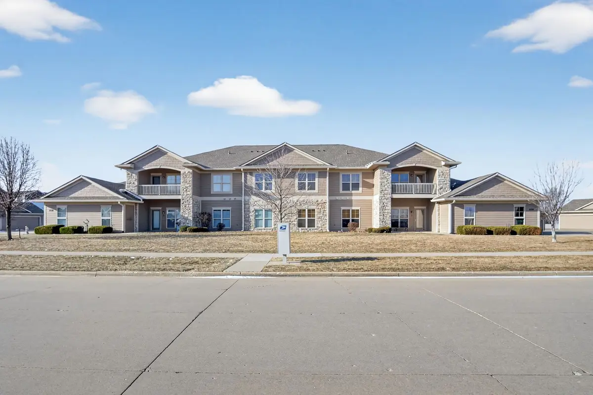 2506 NE Oak Drive #2, Ankeny, IA 50021 - Image #1