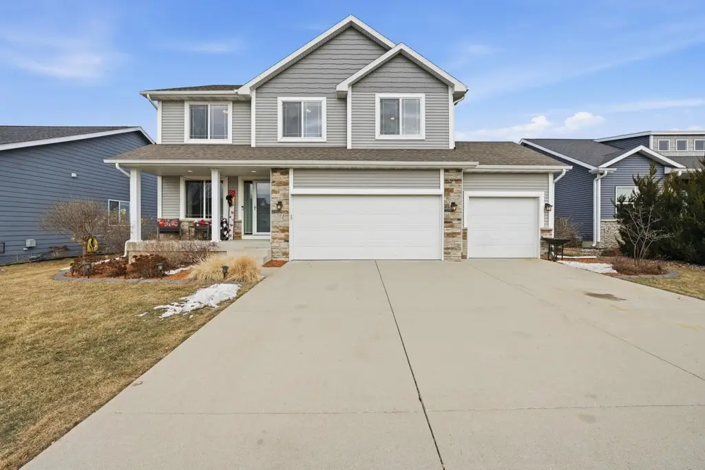 208 Aspen Drive Ne, Bondurant, IA 50035 - Image #1