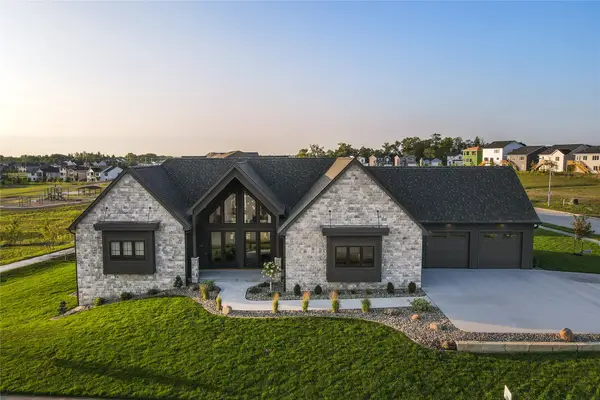 4735 Centennial Boulevard, Urbandale, IA 50323