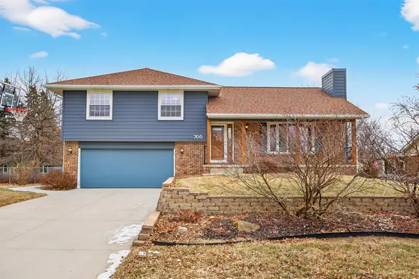705 39th Street, West Des Moines, IA 50265
