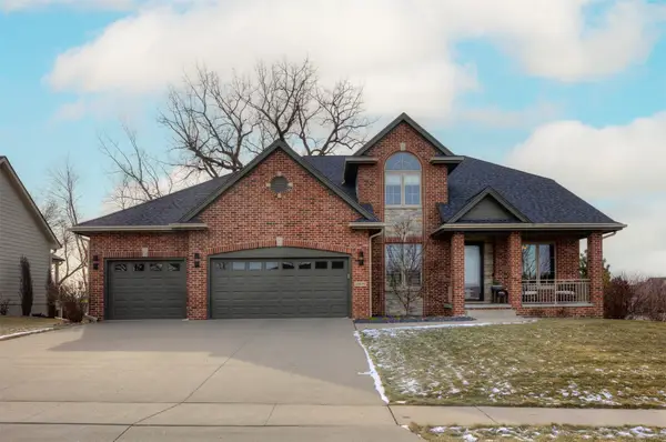14630 Brookview Drive, Urbandale, IA 50325