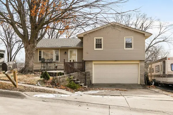 4691 Parkview Drive, Pleasant Hill, IA 50327