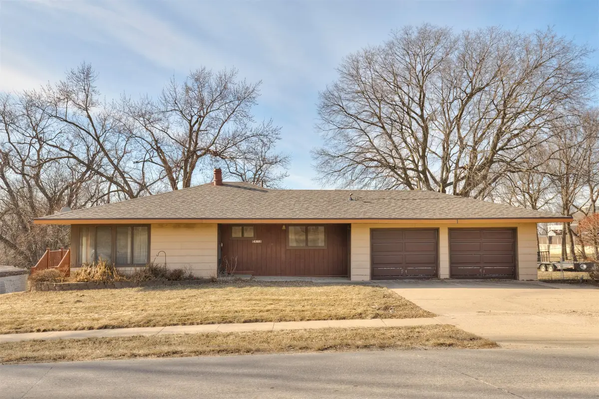 410 N Vine Street, Hartford, IA 50118 - Image #1