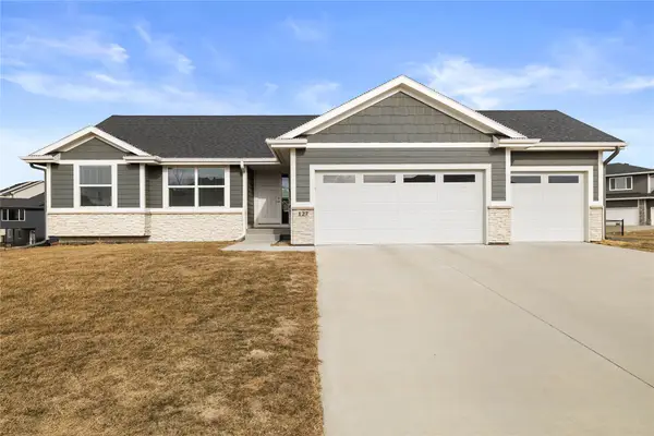 127 NW Sunrise Drive, Waukee, IA 50263