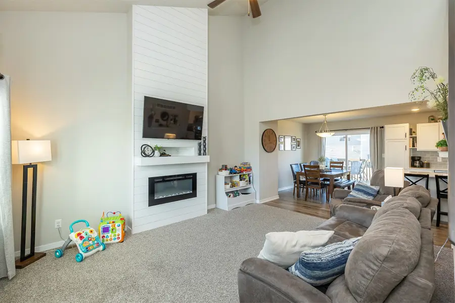 712 NE Whitetail Drive, Ankeny, IA 50021 - Image #3