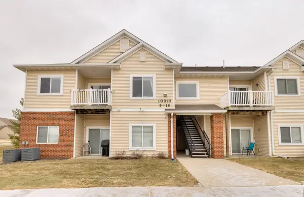 10310 Essex Drive #14, Johnston, IA 50131