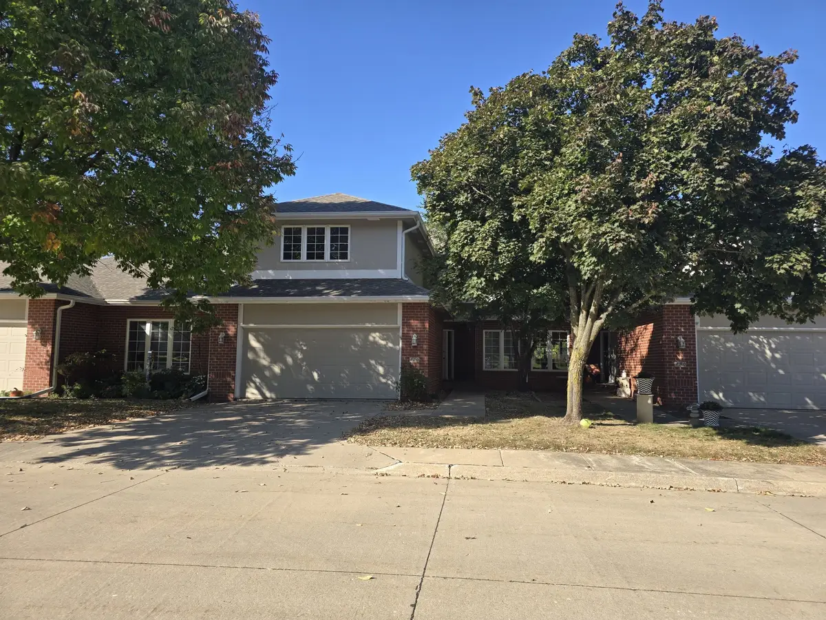 1500 Crown Colony Court #420, Des Moines, IA 50315 - Image #1