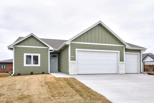 9067 Tatum Drive, West Des Moines, IA 50266