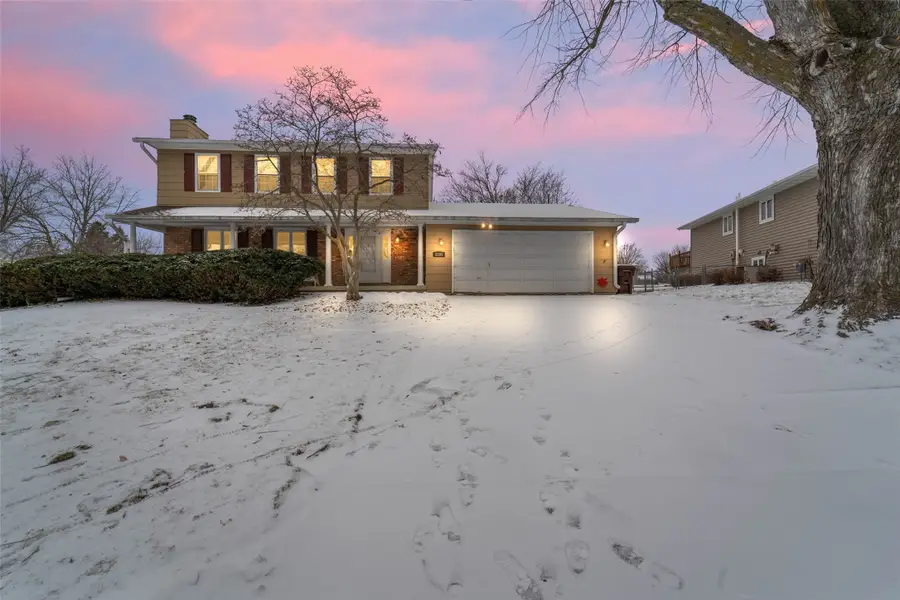 2205 Vermillion Lane, Marshalltown, IA 50158 - #2