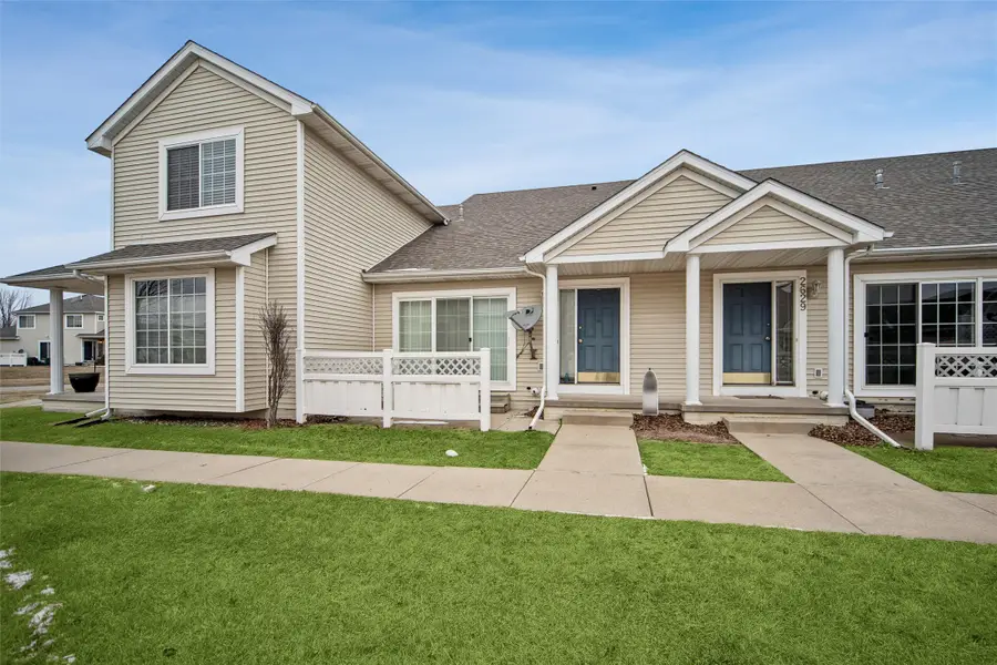 2627 NW Heritage Avenue, Ankeny, IA 50023 - Image #2