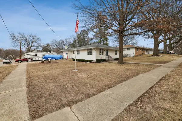 1110 W Salem Avenue, Indianola, IA 50125