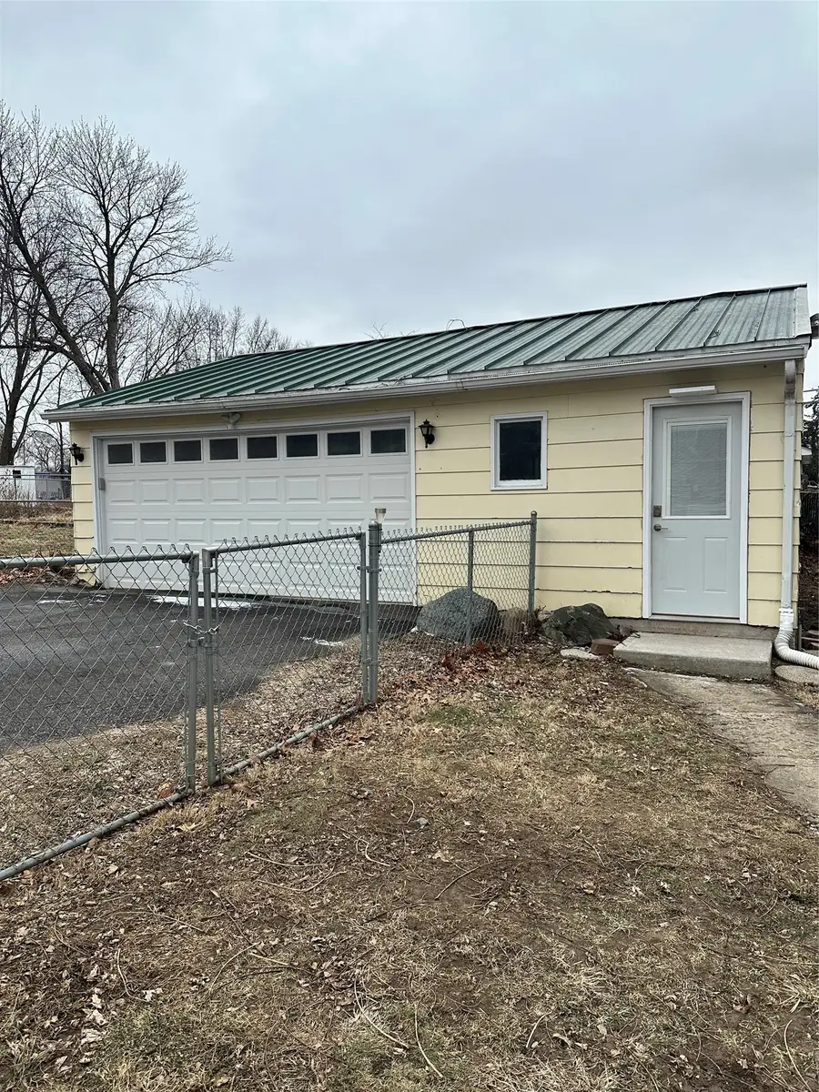 318 NW 52nd Avenue, Des Moines, IA 50313 - Image #2