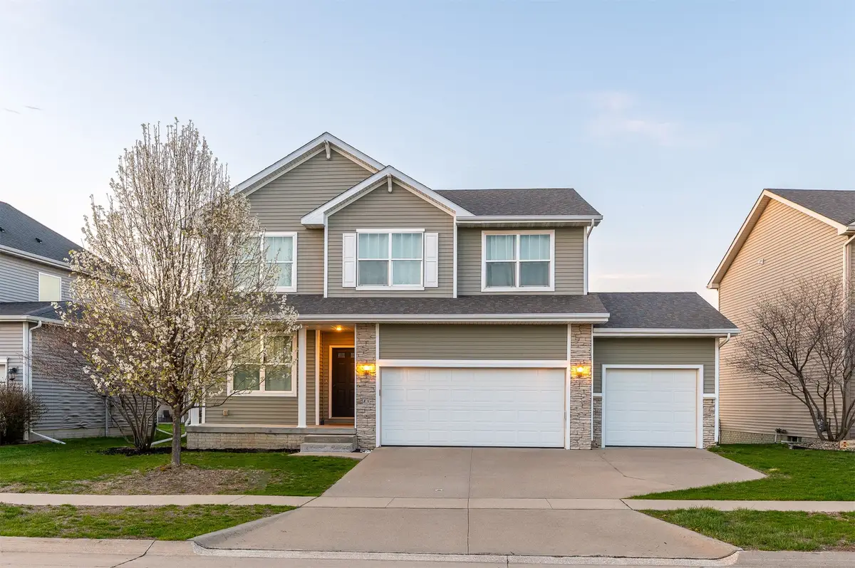 85 SE Dillon Drive, Waukee, IA 50263 - #1