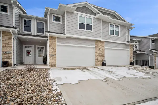 15304 Bellflower Lane, Urbandale, IA 50323