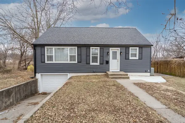 407 E Creston Avenue, Des Moines, IA 50315