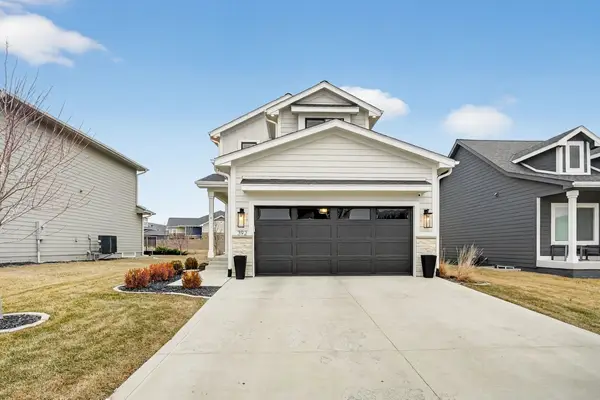 392 S 91st Street, West Des Moines, IA 50266