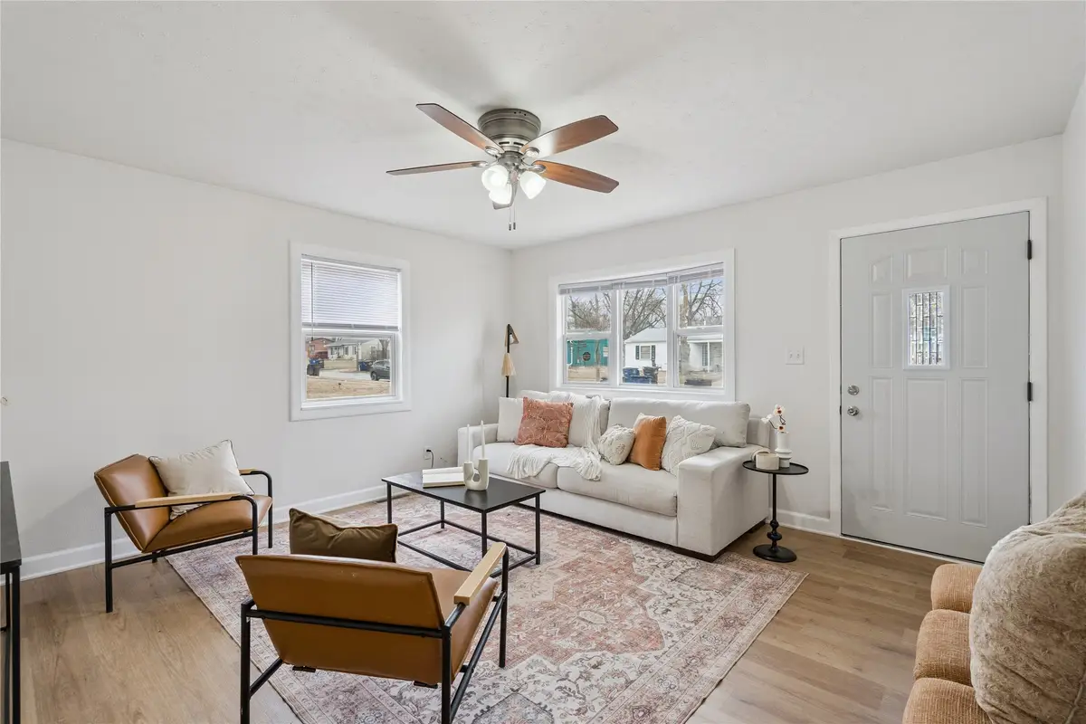 4016 E Seneca Avenue, Des Moines, IA 50317 - Image #1