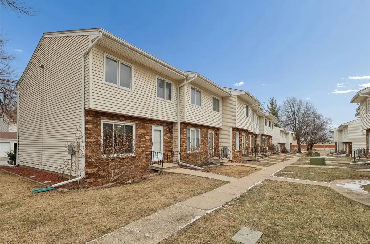 248 Holiday Circle #37, West Des Moines, IA 50265 - Image #1