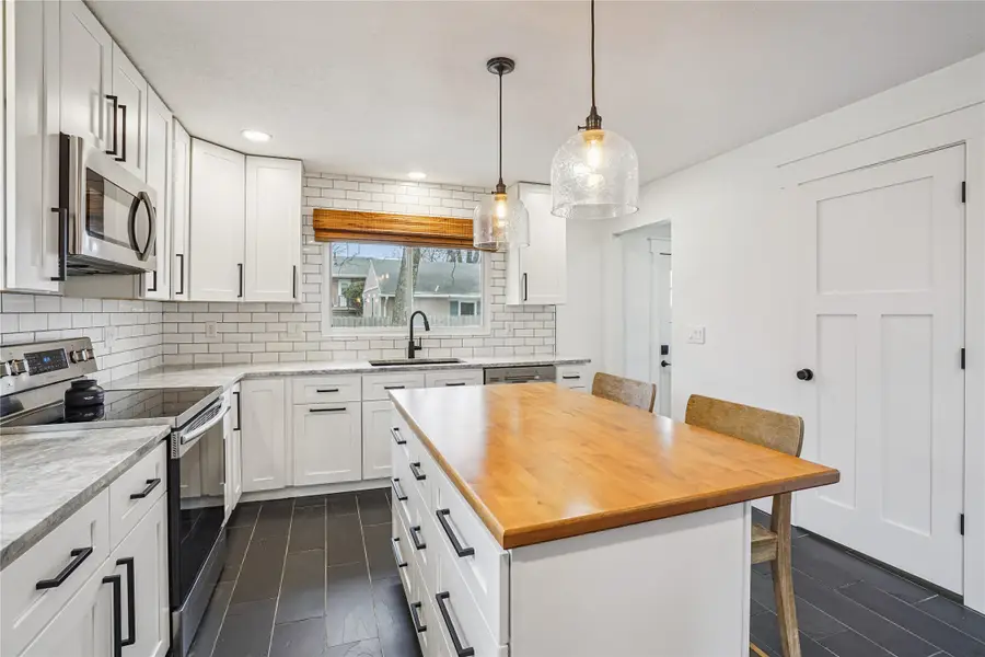 1007 E Franklin Avenue, Indianola, IA 50125 - Image #3