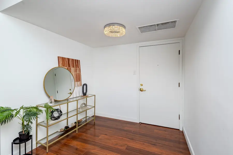 3131 Fleur Drive #208, Des Moines, IA 50321 - Image #3