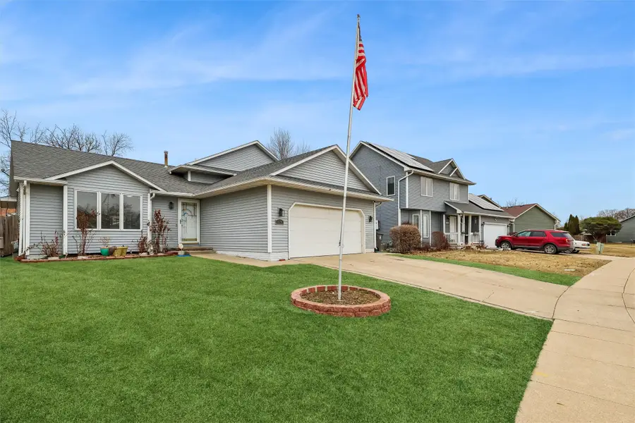 2236 Riverwoods Avenue, Des Moines, IA 50320 - Image #2