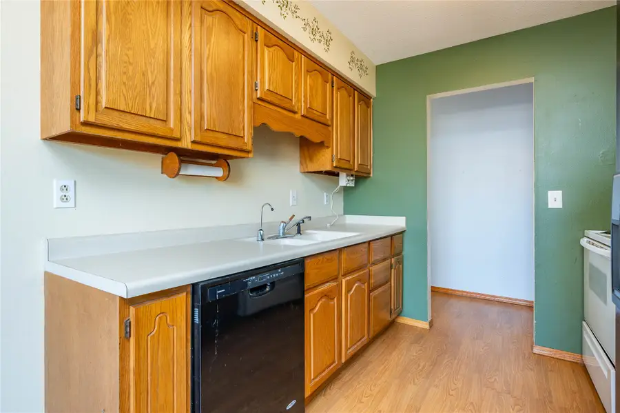 1104 E Thornton Avenue, Des Moines, IA 50315 - Image #2