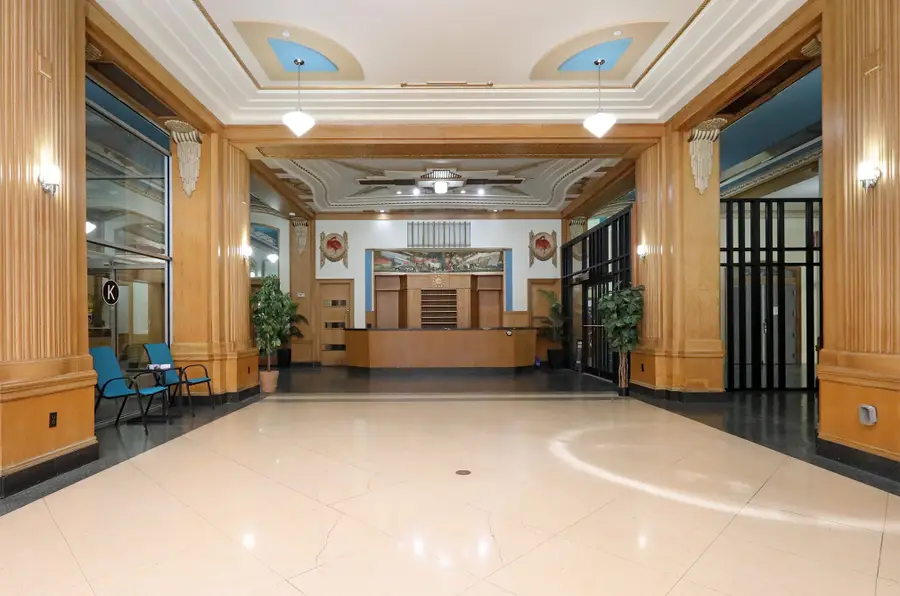 400 Walnut Street #304, Des Moines, IA 50309 - #2