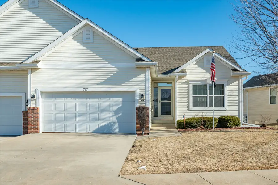 717 SE Waterview Circle, Waukee, IA 50263 - Image #2
