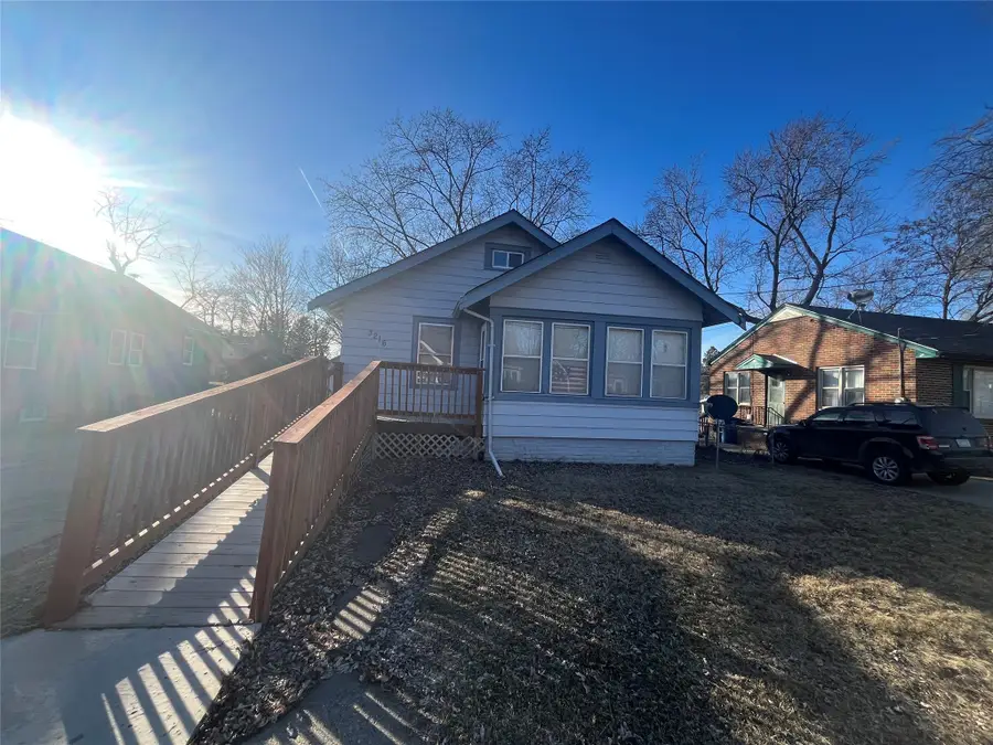 3216 SW 13th Street, Des Moines, IA 50315 - Image #2