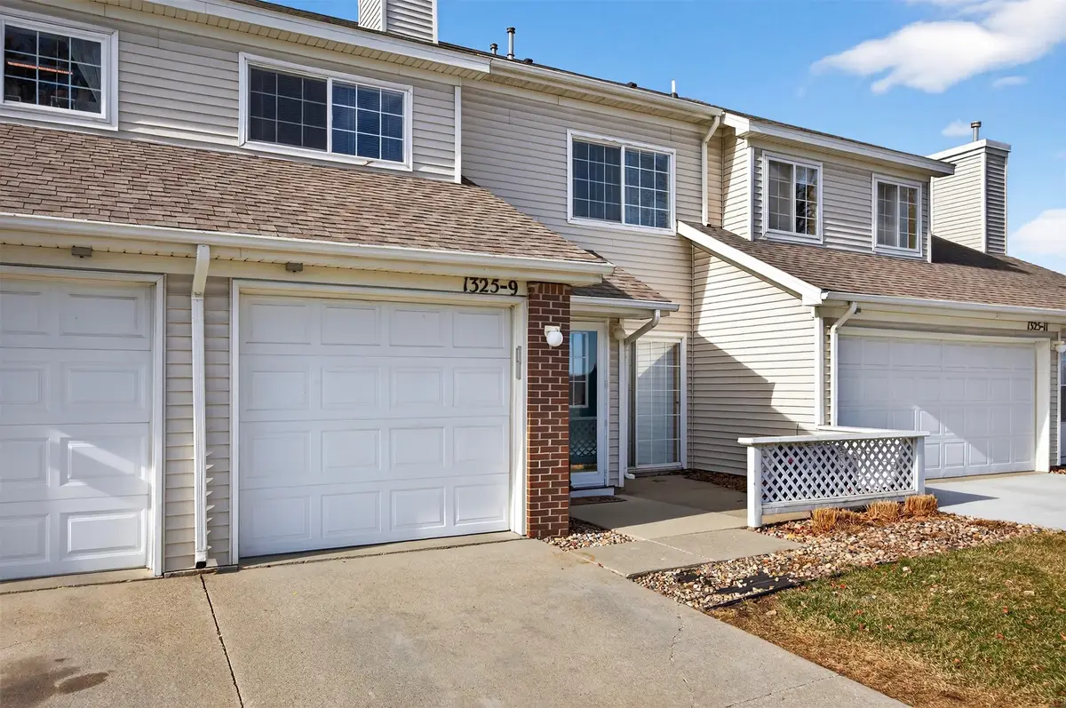 1325 SE Delaware Avenue #9, Ankeny, IA 50021 - Image #1