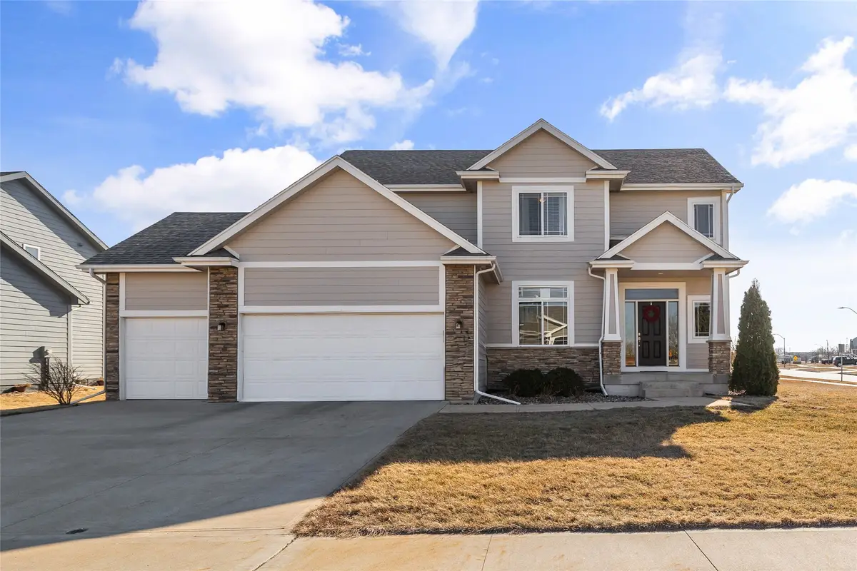 550 NE Traverse Drive, Waukee, IA 50263 - Image #1