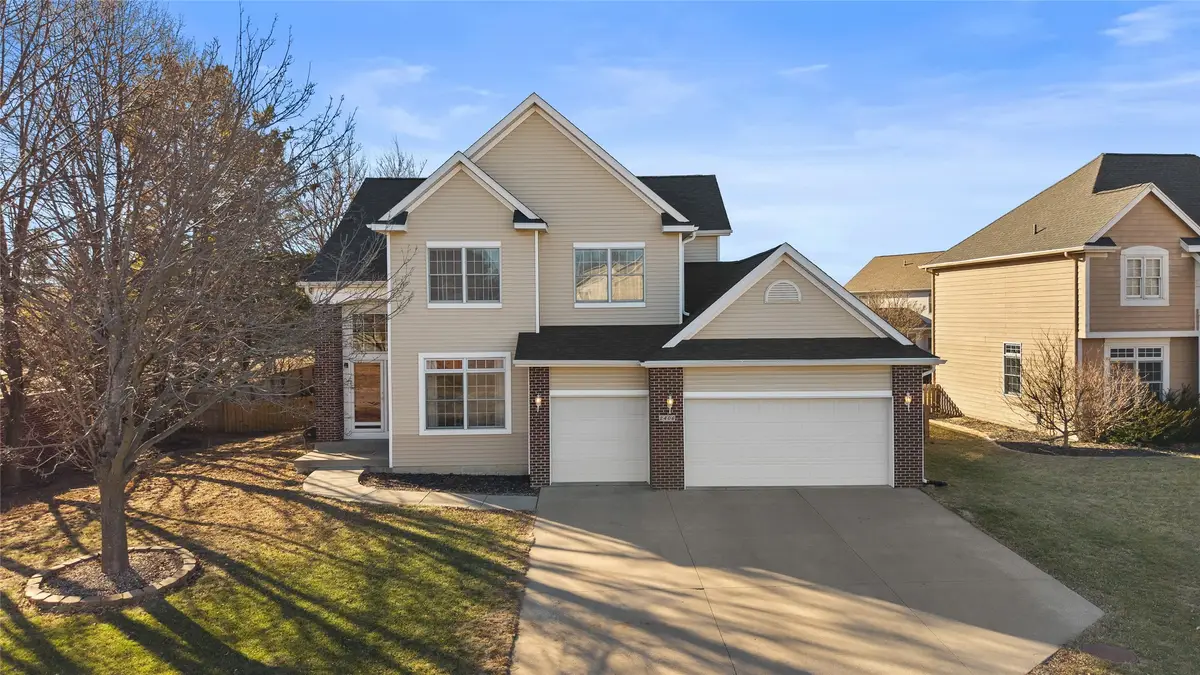 2406 133rd Street, Urbandale, IA 50323 - Image #1