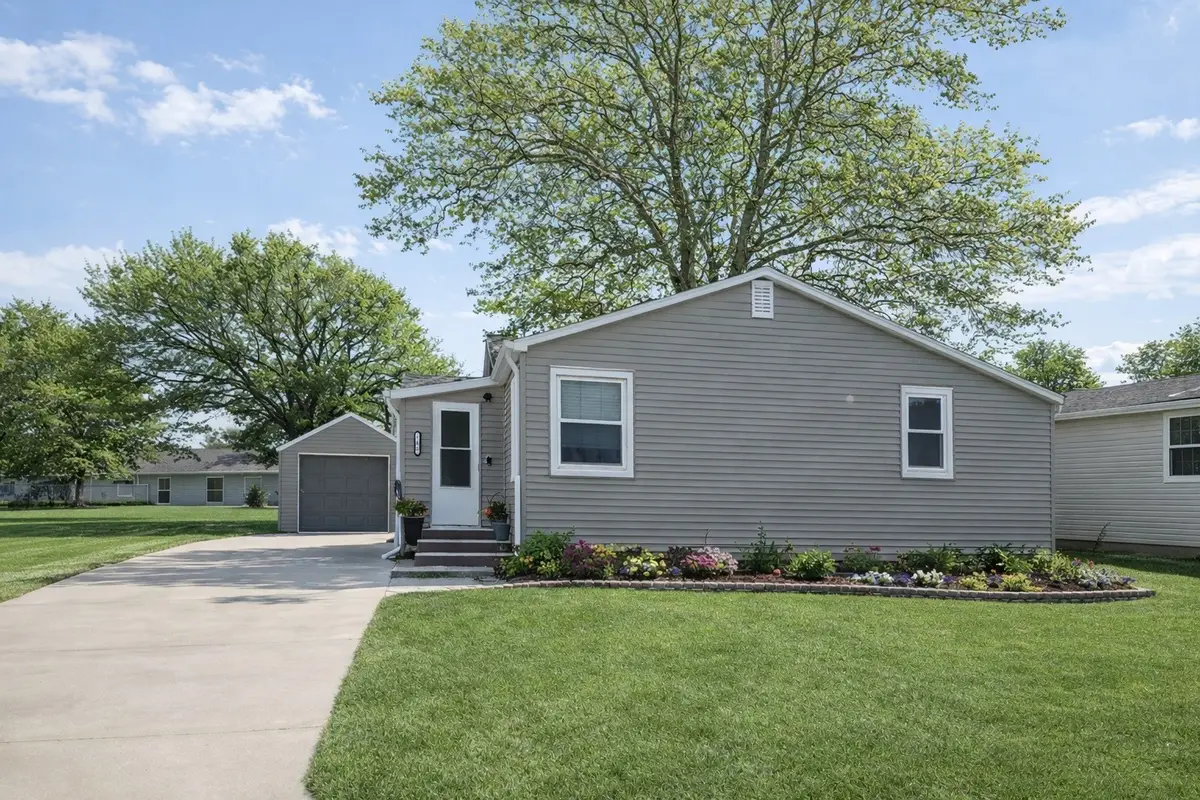 702 S Commerce Street, Monroe, IA 50170 - #1