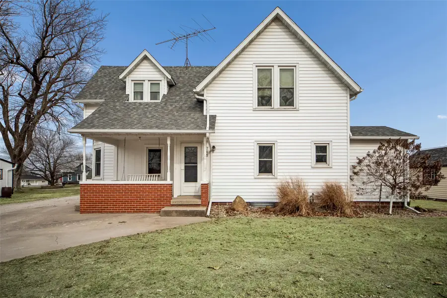 705 2nd Street, Sully, IA 50251 - #2