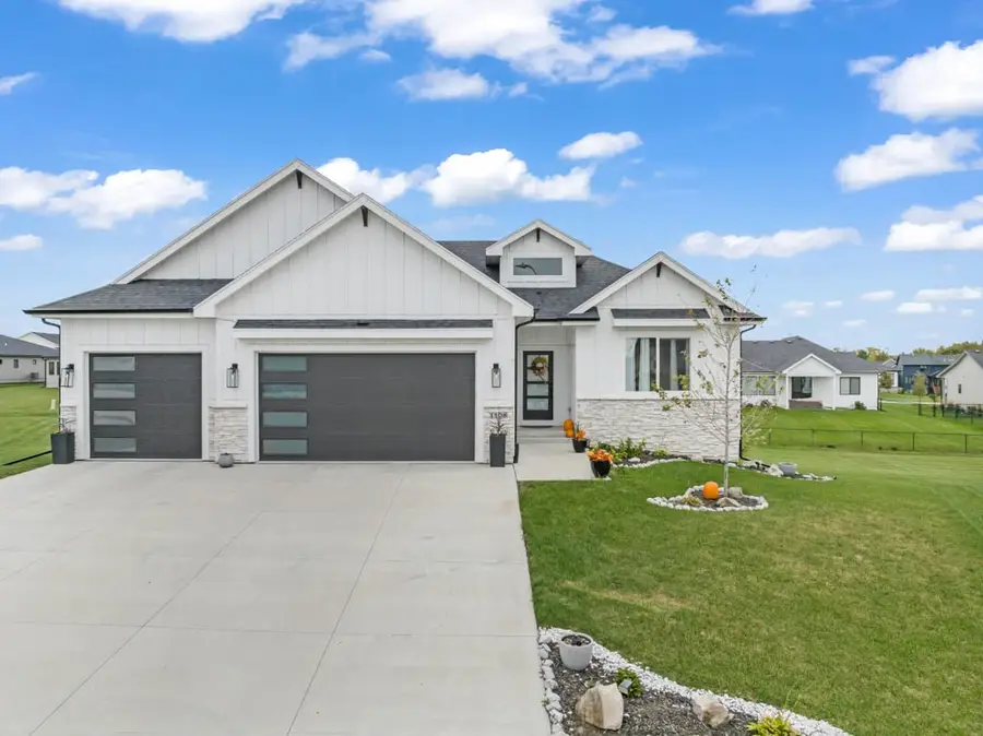 1108 NE Forest Ridge Court, Ankeny, IA 50021 - Image #2