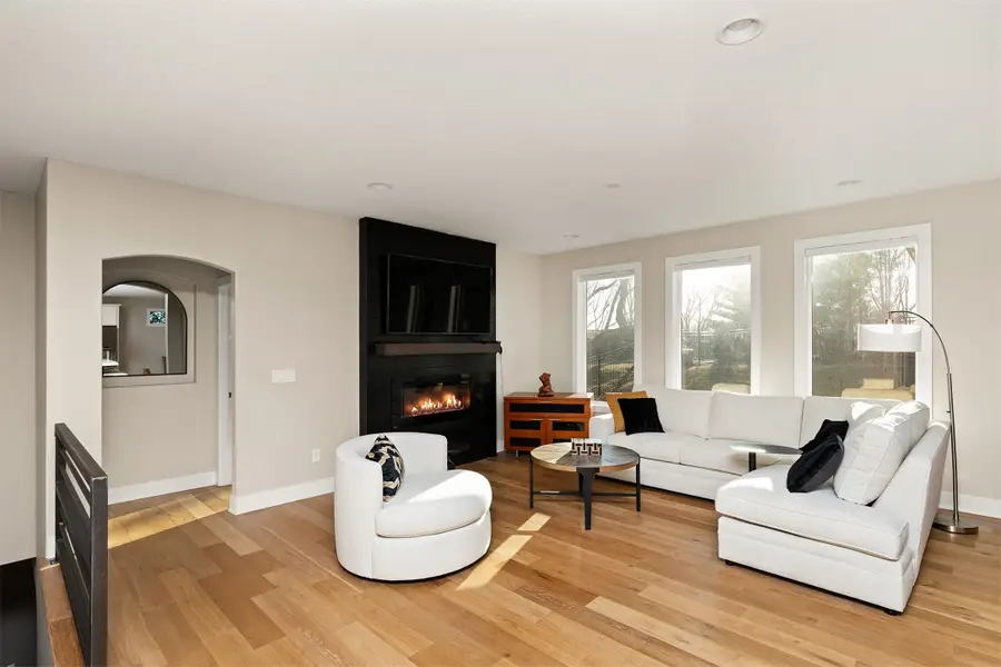 803 S 93rd Street, West Des Moines, IA 50266 - #2