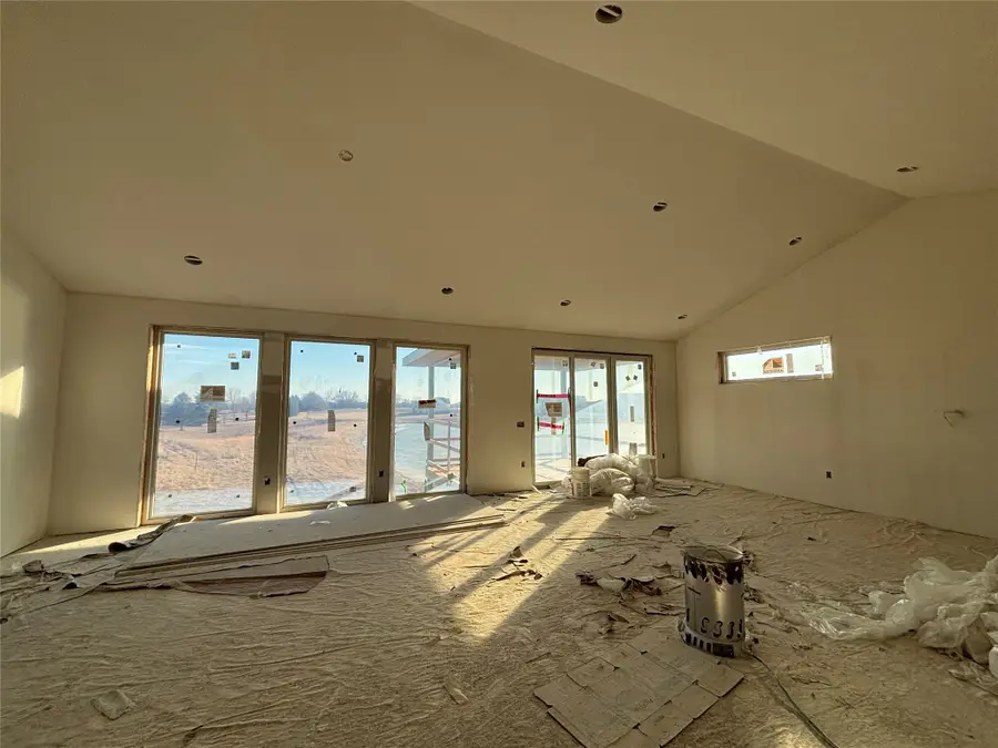 17612 Oakwood Drive, Walnut, IA 50263 - Image #2