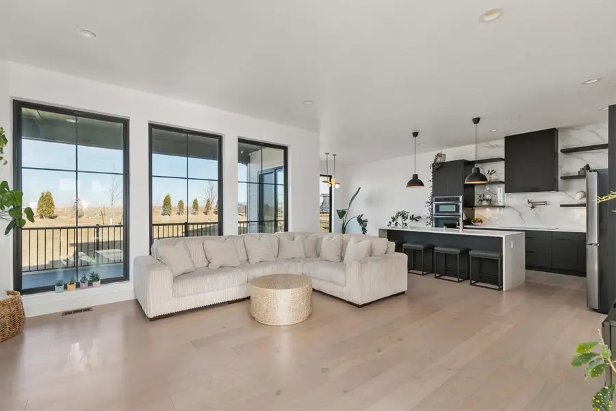 14725 Stonecrop Drive, Urbandale, IA 50323 - #3