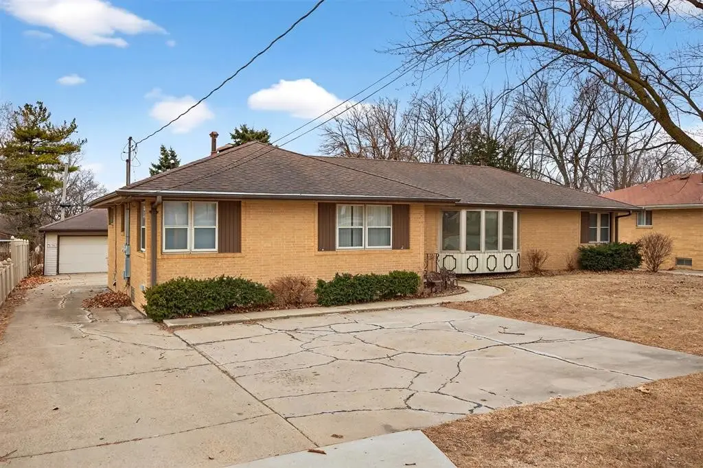 1305 NE 51st Avenue, Des Moines, IA 50313 - Image #1