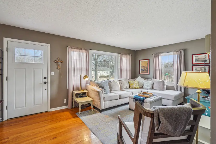 501 Spruce Drive, Pella, IA 50219 - #3