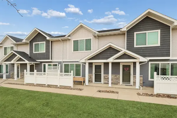 1054 NE 56th Street, Ankeny, IA 50021