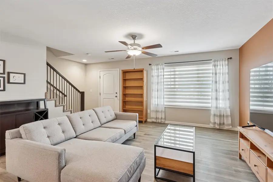 1054 NE 56th Street, Ankeny, IA 50021 - Image #2