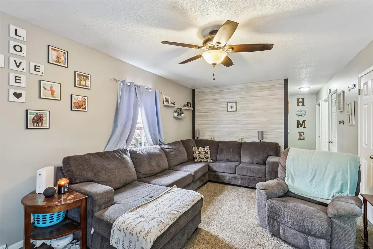 2924 Kinsey Avenue, Des Moines, IA 50317 - #1